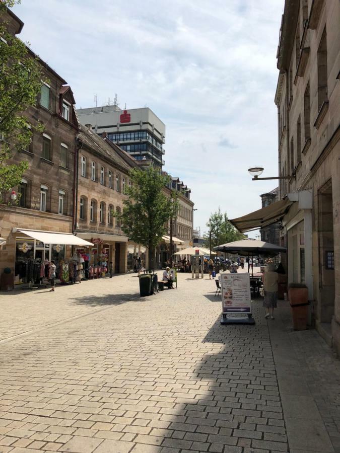 Downtown City - Privaterooms Фюрт Экстерьер фото