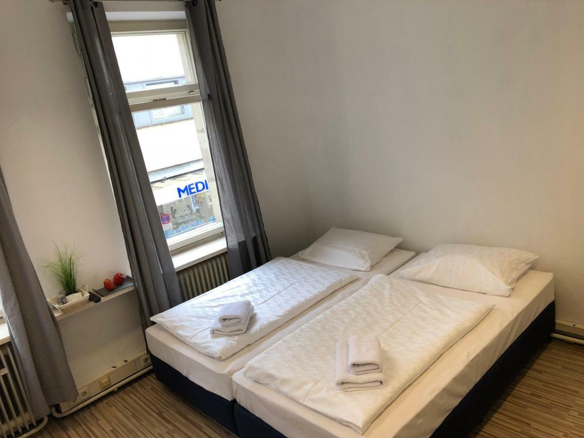 Downtown City - Privaterooms Фюрт Экстерьер фото