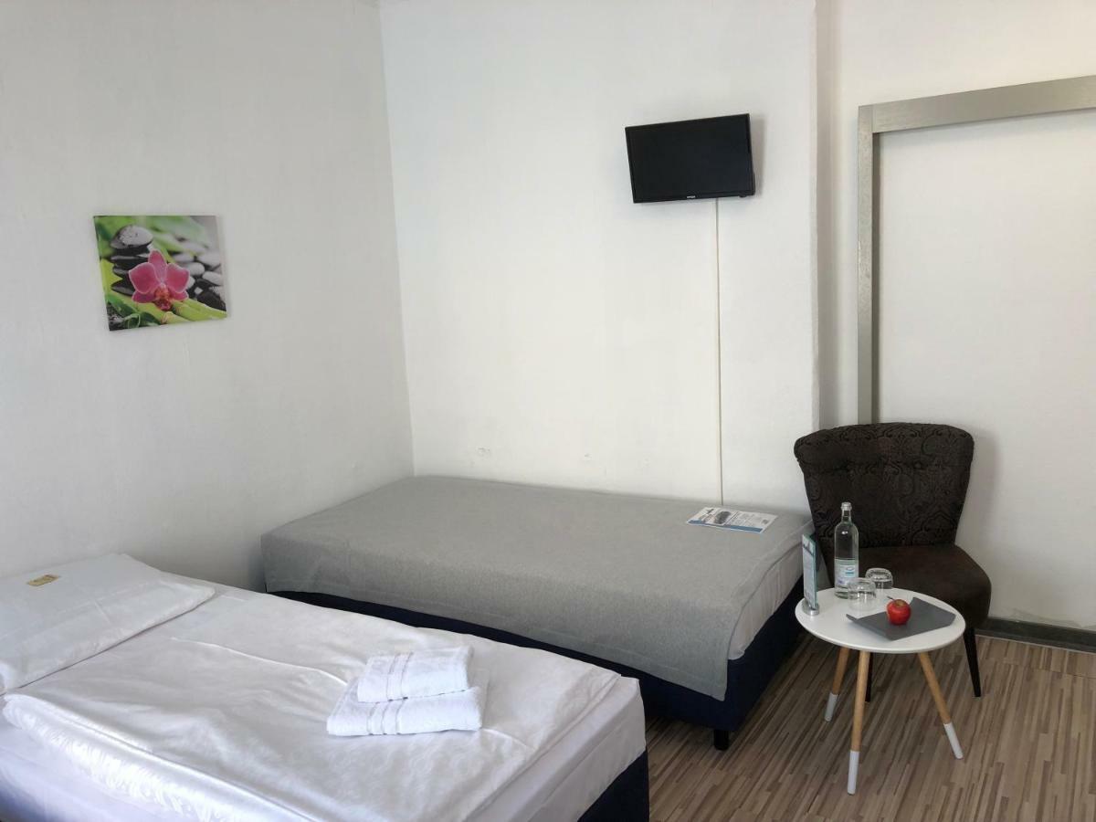 Downtown City - Privaterooms Фюрт Экстерьер фото